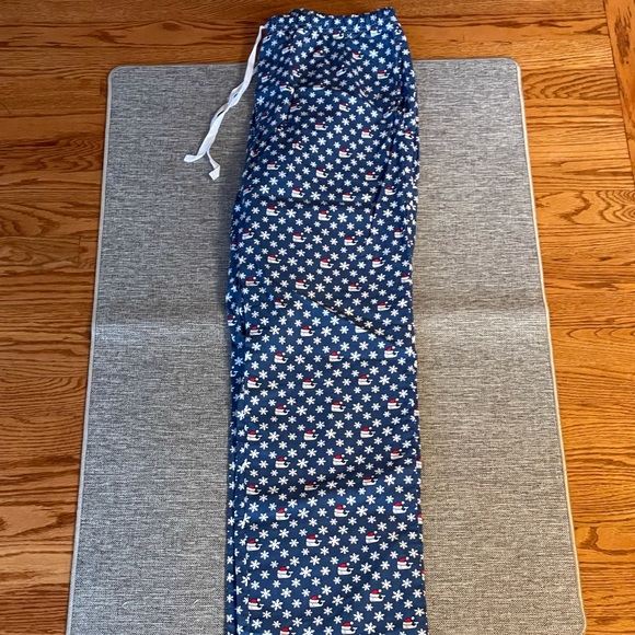 Vineyard Vines, Nike - Picture 5 of 6